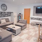 & Ksenya Apartment Spodnja Hajdina