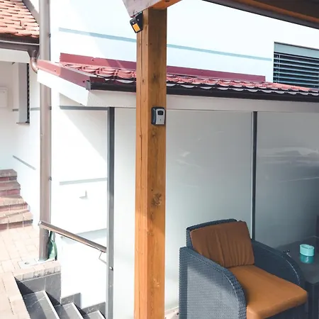 Apartmán & Ksenya Spodnja Hajdina