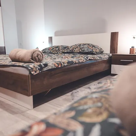 & Ksenya * Spodnja Hajdina