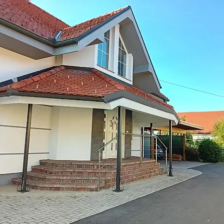 & Ksenya Apartment