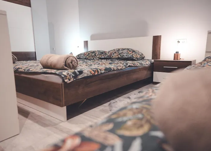 & Ksenya * Spodnja Hajdina